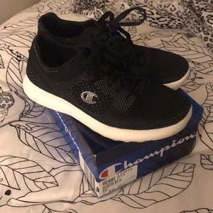 Black GUSTO XT II Champion sneaker like New